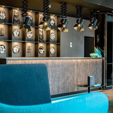 One Ku'damm فندق 3*